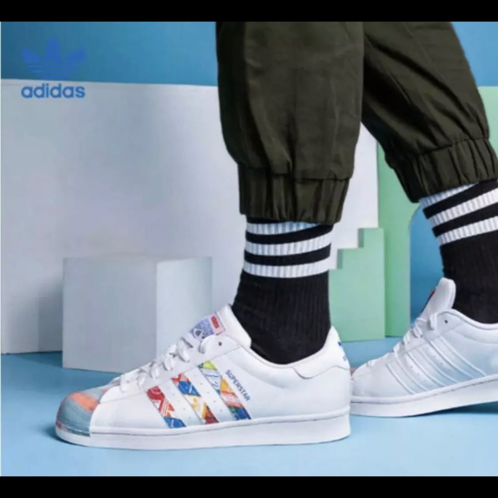 NEW Adidas Originals Superstar Men’s Shoes Sneakers GX2717 White/Blue/Orange 8.5 - Picture 2 of 13